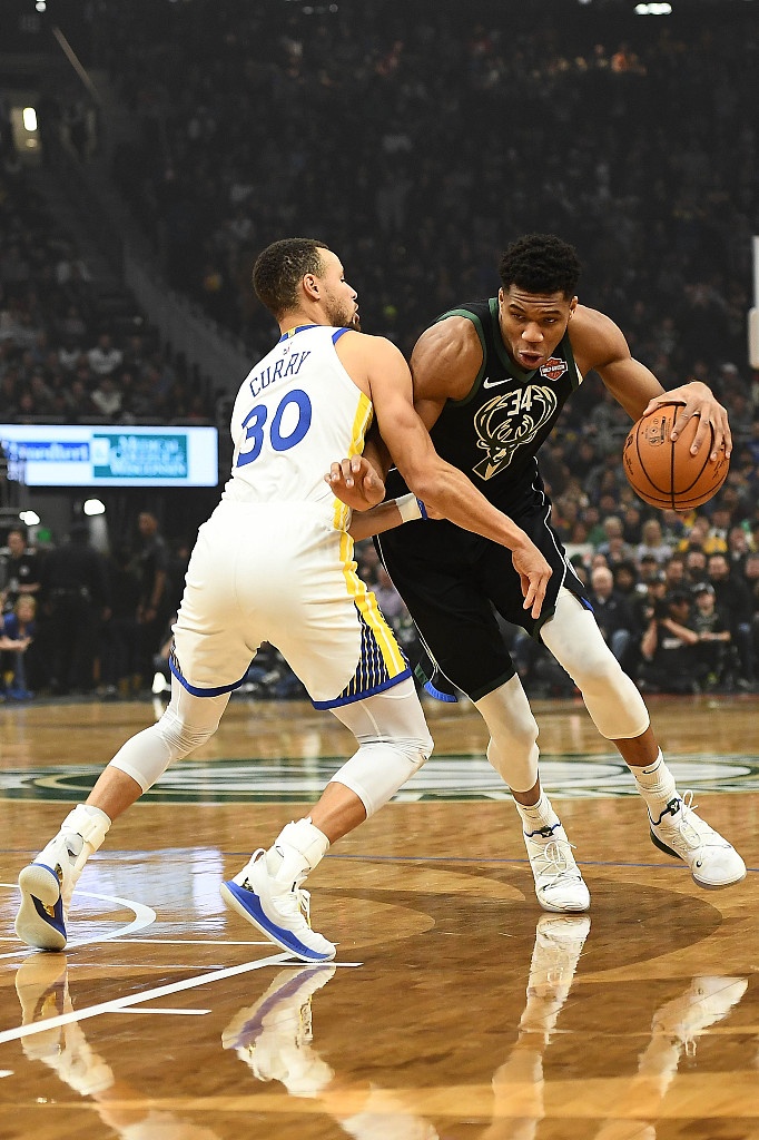 开云Kaiyun中国官网登录入口-悬殊这么大？ESPN预测明天胜率：勇士62.6%占据大优势 雄鹿37.4%