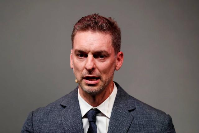 加索尔挥手告别篮球赛场，除了荣誉他还获得什么？